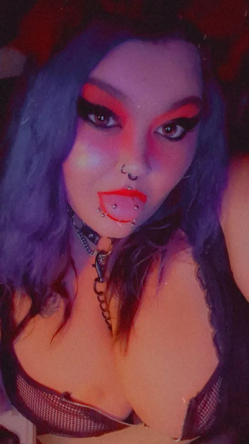 Hey 🖤 by Goth_bitch420