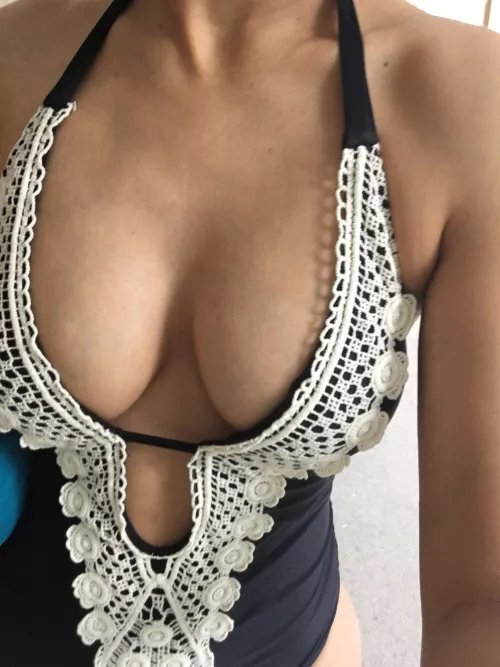 Hubby loves to watch me flirt by Fun_Idea_68