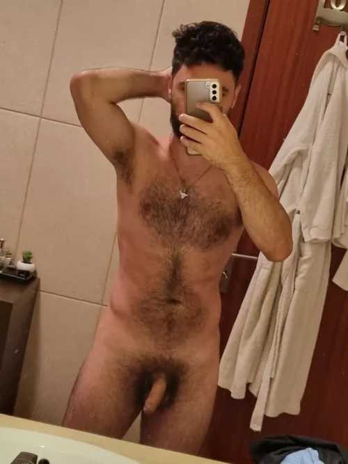 I love the large mirror in the hotel bathroom. Makes it easier to take photos 🥵 by PipouX