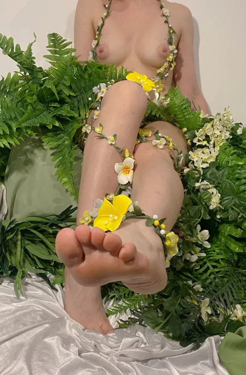 I want to help you relax with my sexy legs by awaybuck975