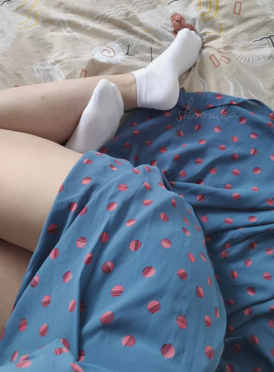If we were roommates I would let you use my socks [f] posted by skoomkamama