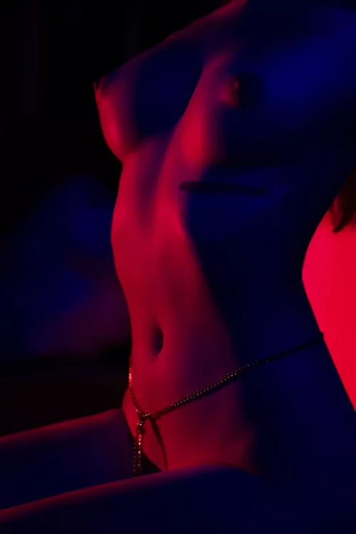 Knives, nudity, and a hint of danger. Interested? by publiclyBandy