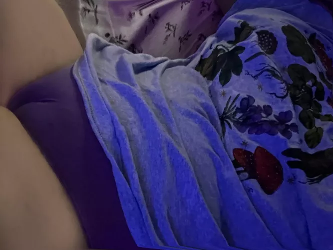 Laying in bed and realized that people need to see how good this look.. by BunnyBoo_Kitty