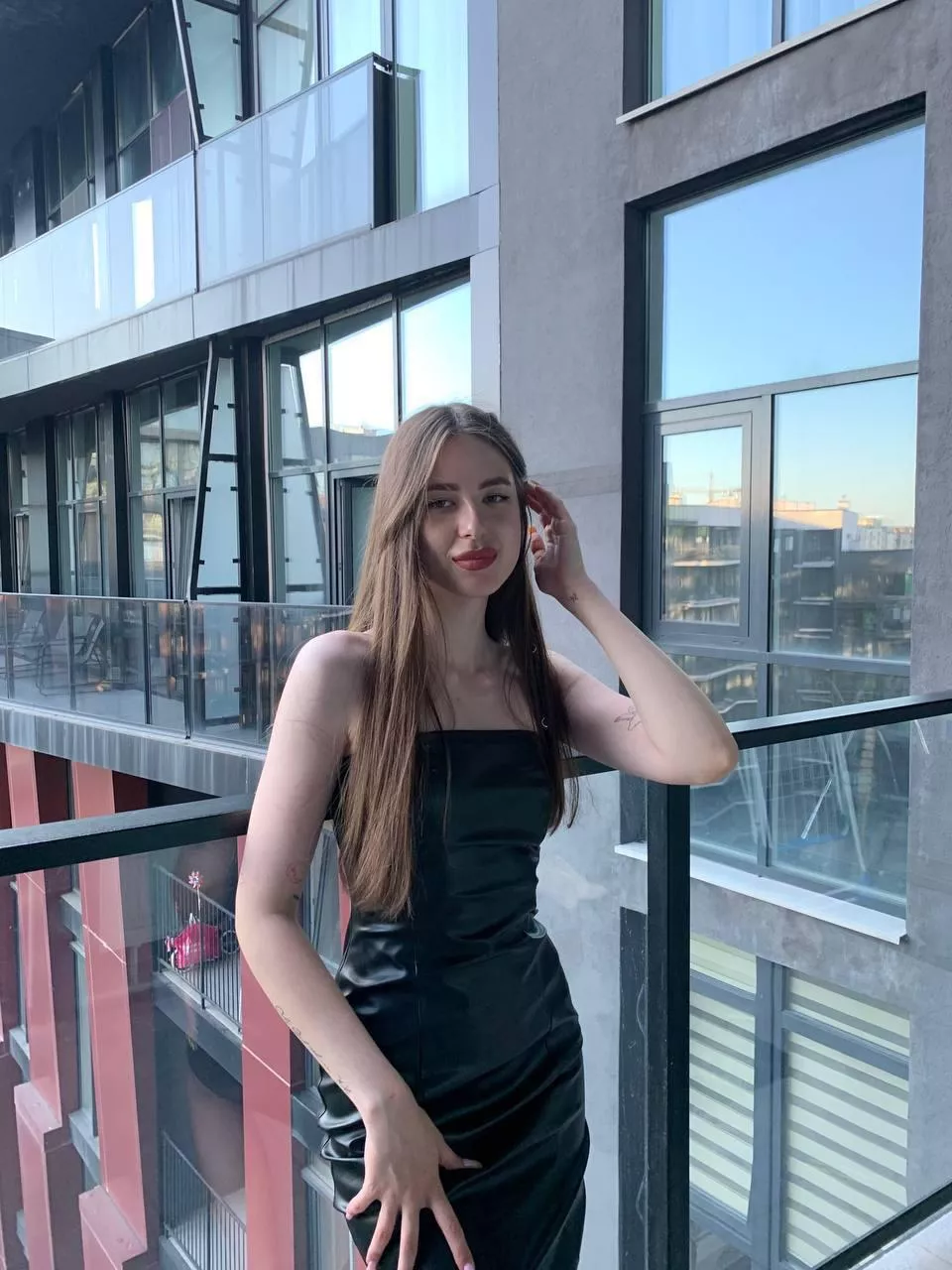 My party dress💃 posted by Yummy_Strawberry_535