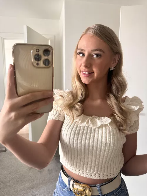 Should I wear this on our first date? by trunks90wz