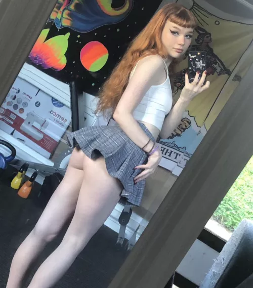 showing off in my mini skirt by pocketpixxie