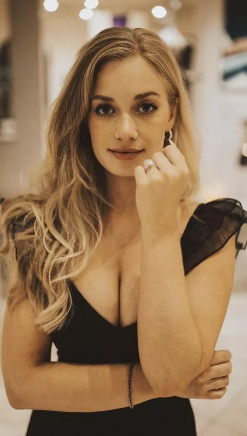 The one that got away (iutr) by royaleandcheesy