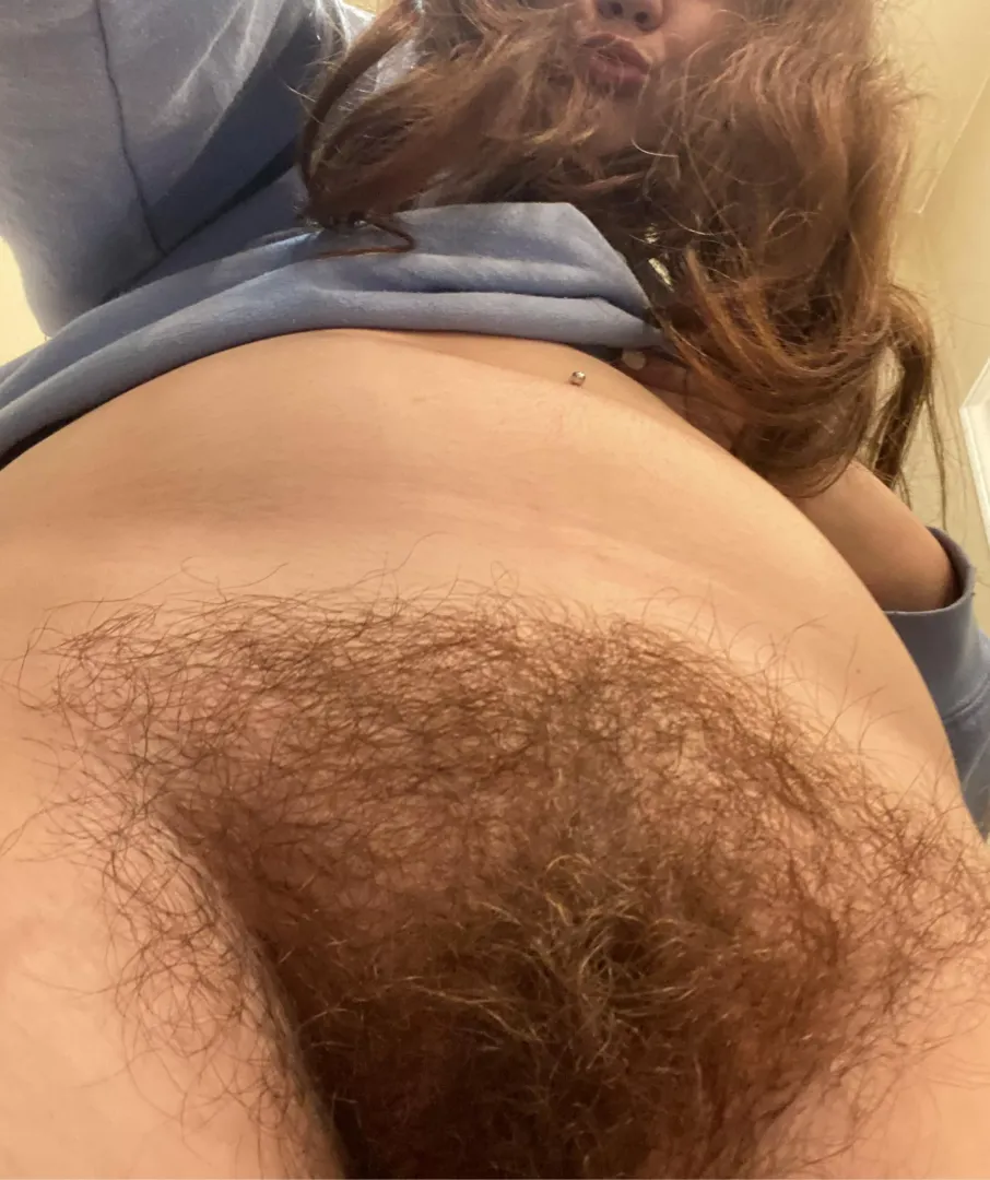 Would you let me sit on your face this hairy?🥹 posted by baby_sophia20