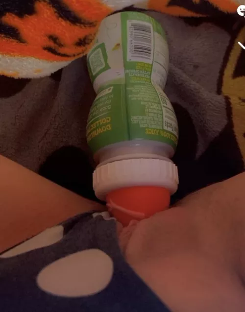 23 F anyone else like peeing in bottles? by Scorpiostoner69