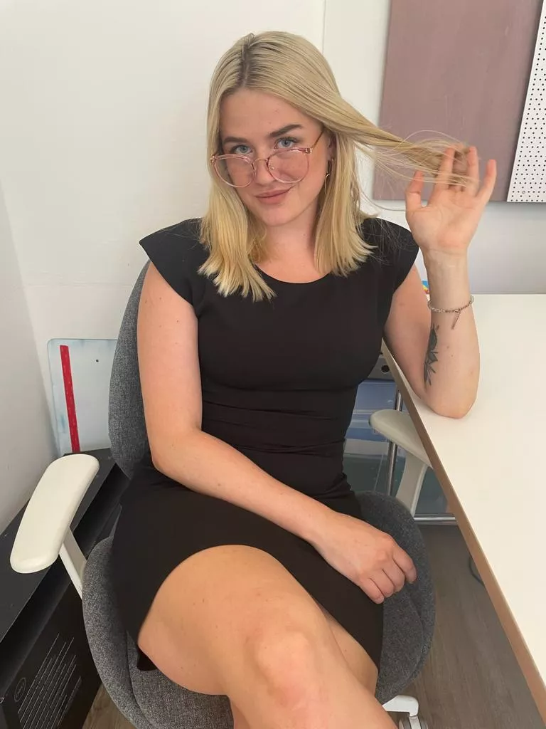 Do I look dateable? posted by statementdiamonds