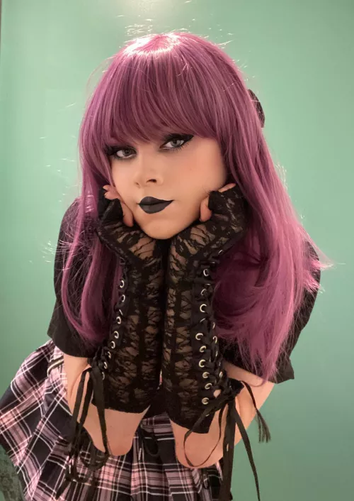 Does my makeup make me look cute?🖤 by Dry-Apple2493