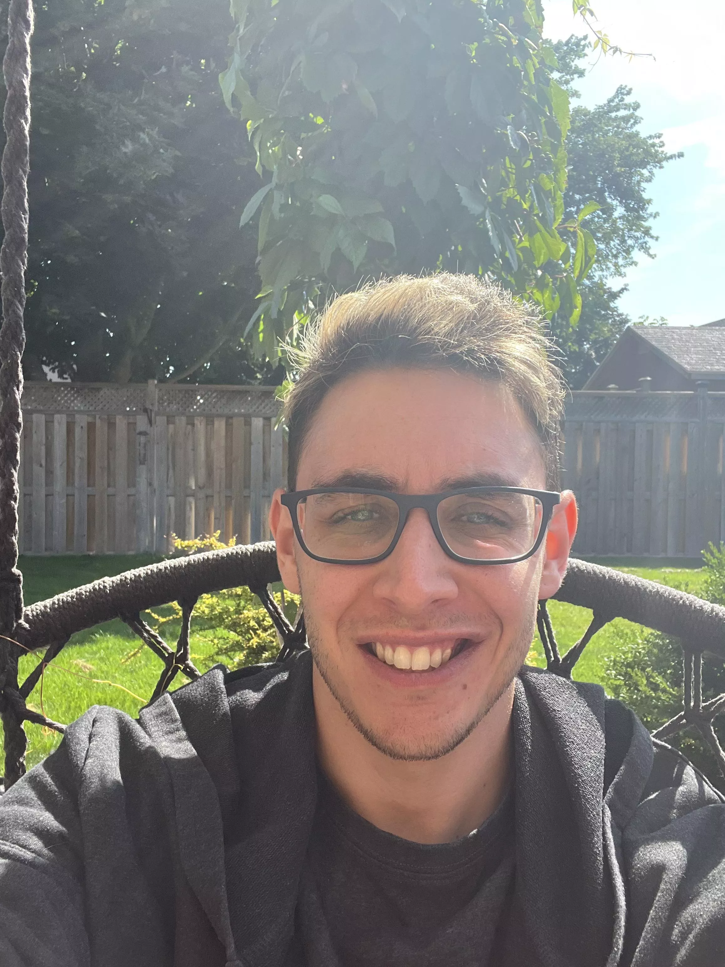 Enjoying some sun between tasks today! posted by Rayhel92