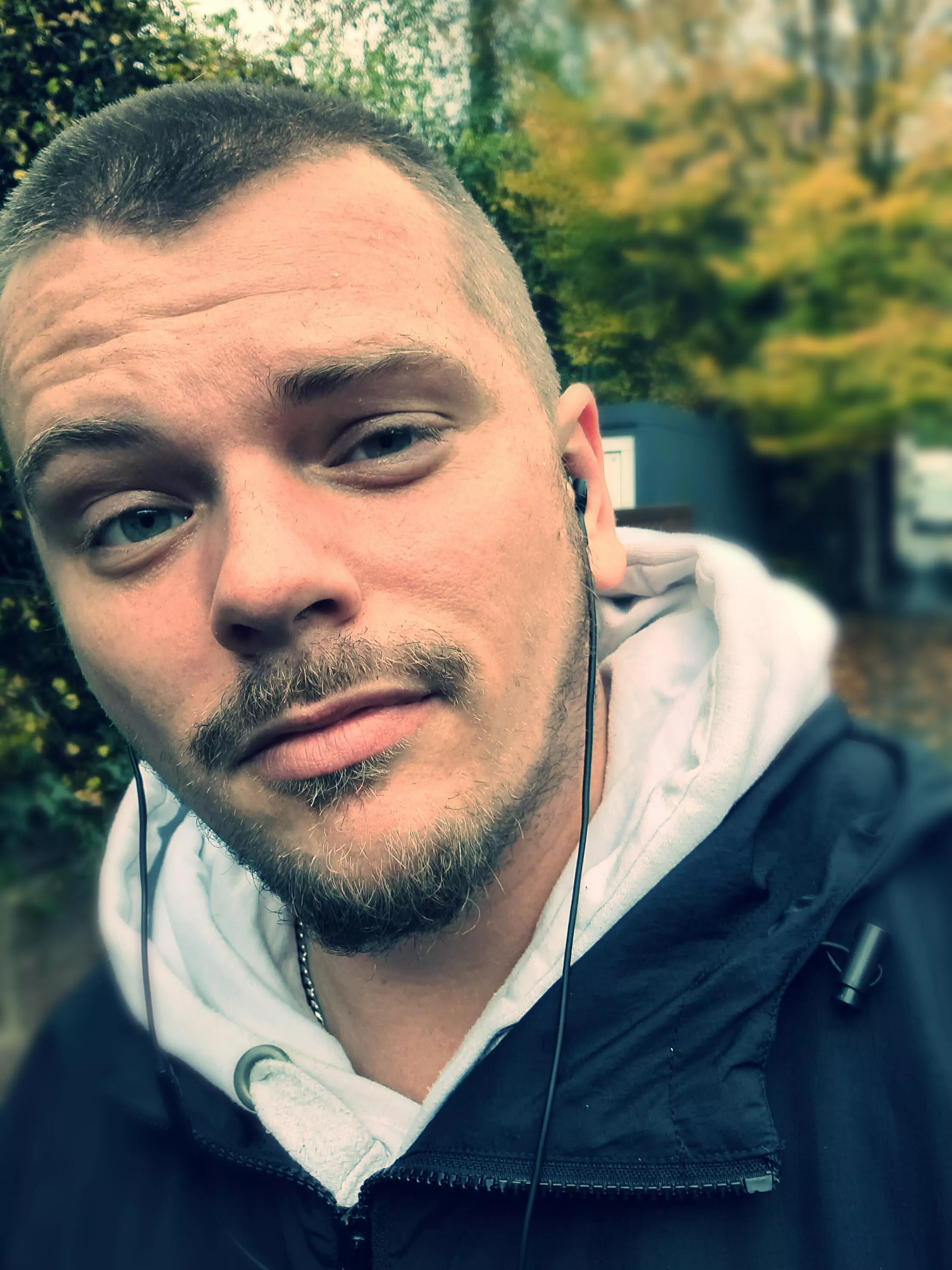 First picture 🫠😳 hope u have a nice dayy :) posted by El-Ducky