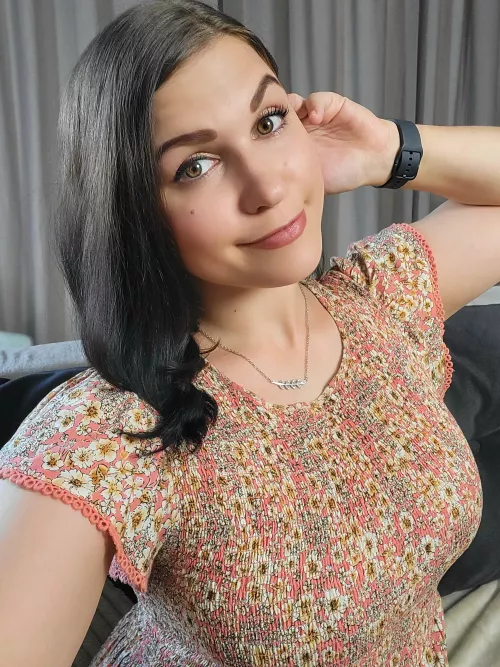 Going live on @chaturbate, join me [Tiny_hat] 😜 by Tiny_hat_