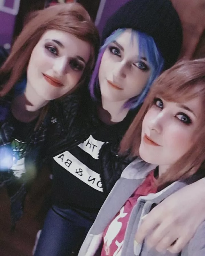 guess which 1 is the femboy? no cheating </3 posted by fenncosplay