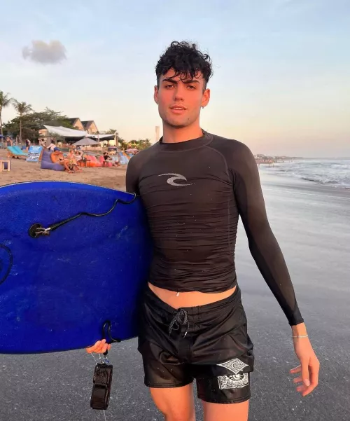 I didn’t realize how much of an arm workout surfing was. by roesch6uy5564654de