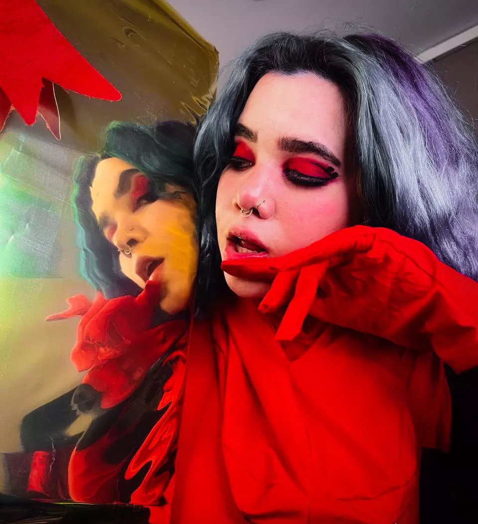 Mirror [albaandthayron] posted by albaandthayron