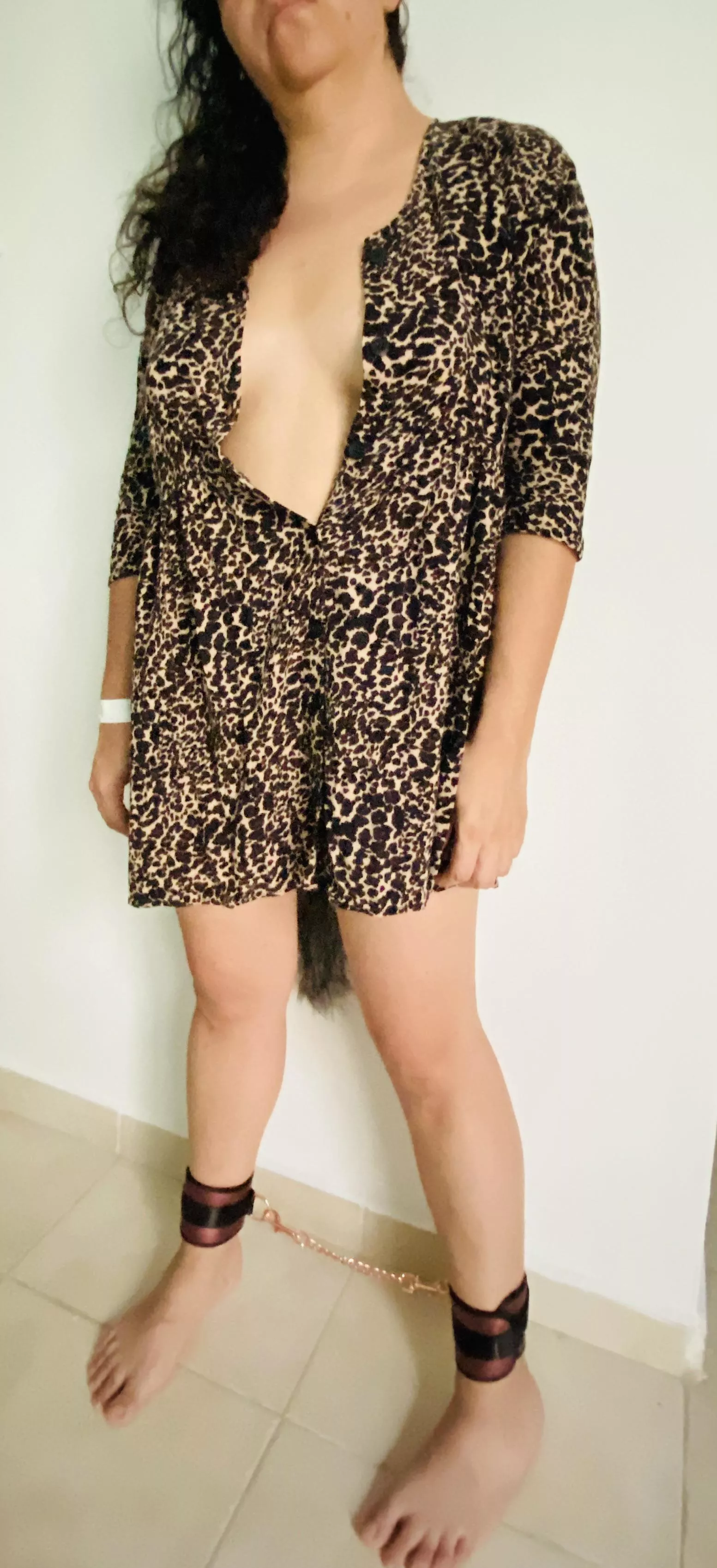 My sub. Summerdress and ankle cuffed. posted by Ownedby_S