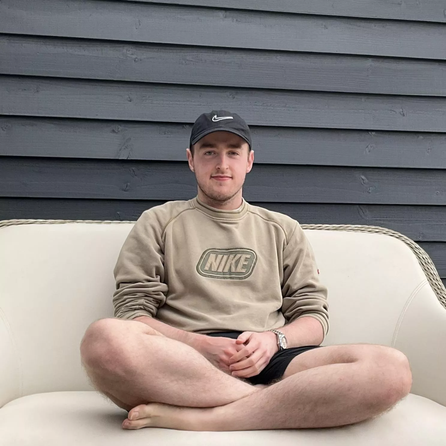 Sitting in the porch and listening to the rain. Who wants to come and sit with me? posted by HenLovesLana