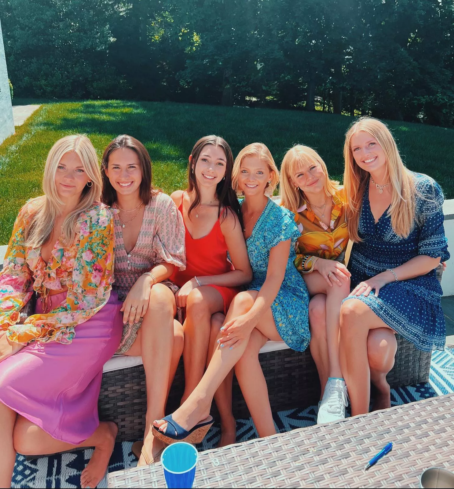 Summer girls posted by LateHorse625