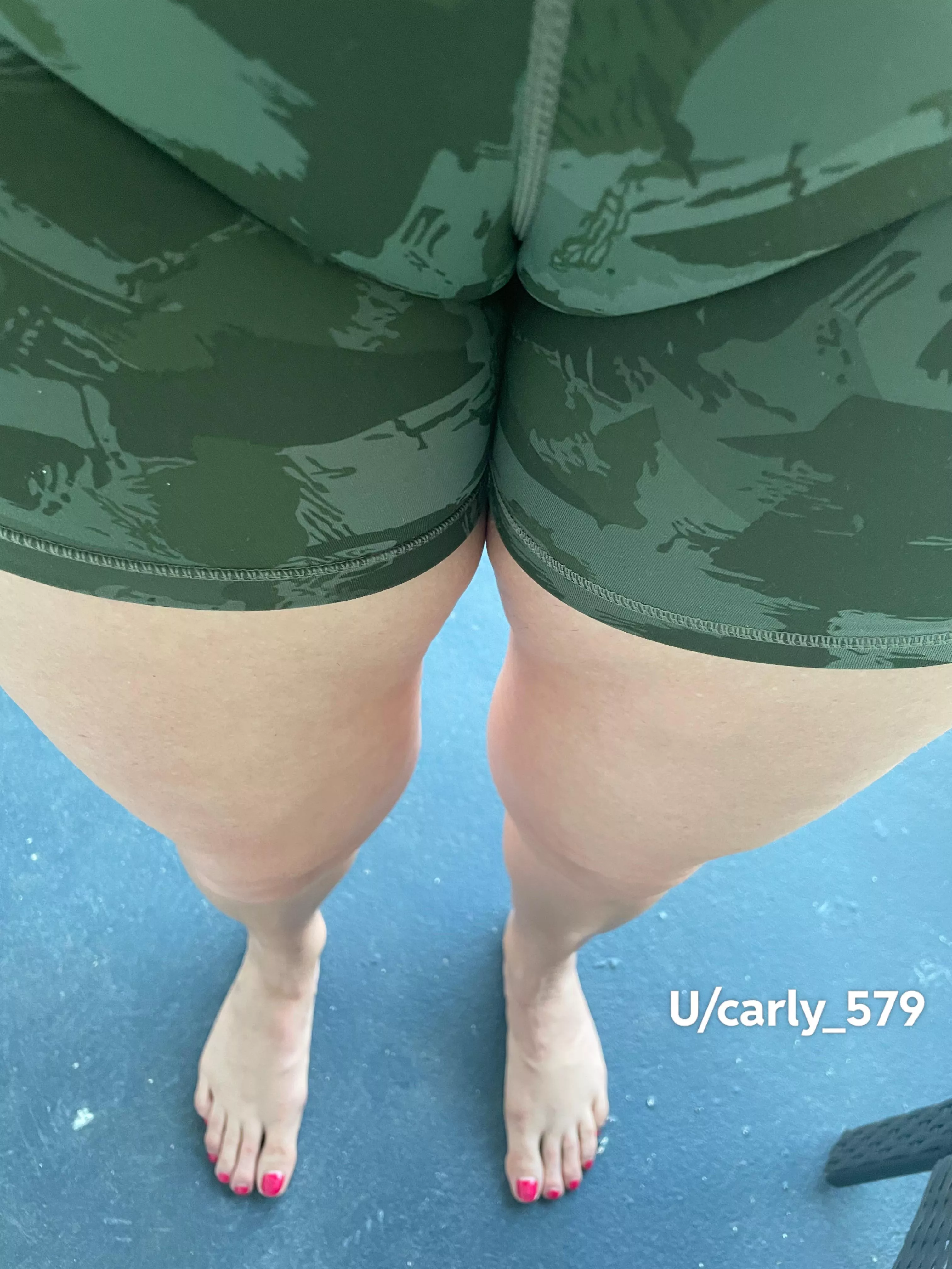 Toes and ‘toe. A sexy combination. posted by Carly_579