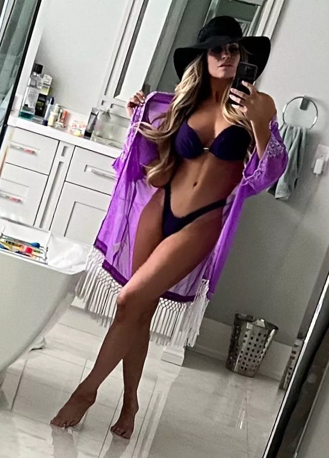 Trish Stratus posted by SheetAcrobat