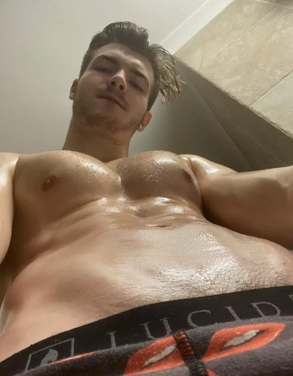 Wanna be with me at my gym 😉 posted by Impossible_March2015