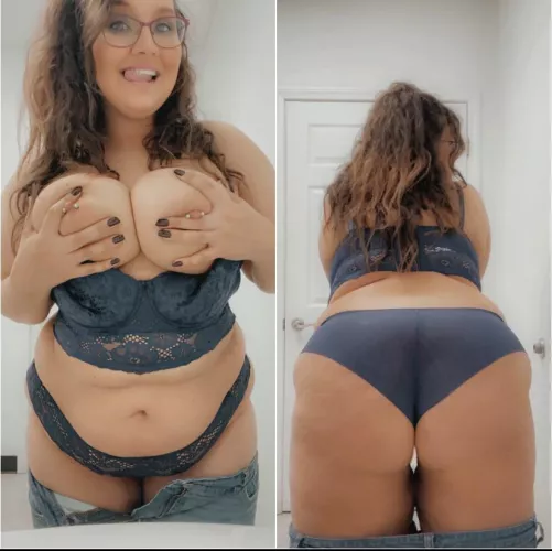 Want to fuck the office slut from the front or the back? by -TheCleavageQueen