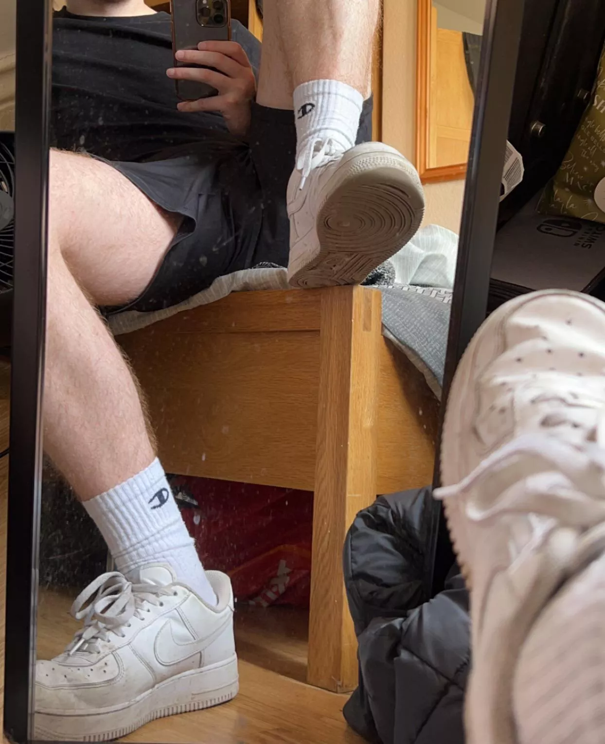 Anyone else love a white sock air force combo 🥵 posted by LukeMarsX