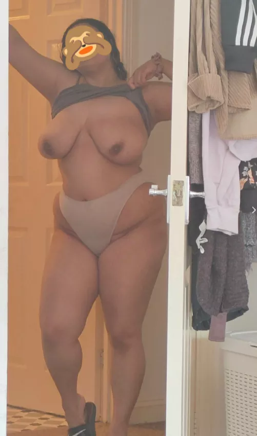 [F] Standing in the corridor wet out the shower and horny by devsandthecity69