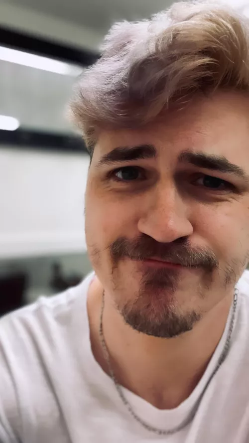 Hope you guys are good? by resiidenteviil