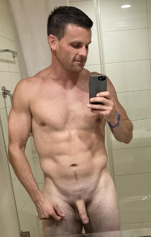 Hotels make me horny by 123sportz