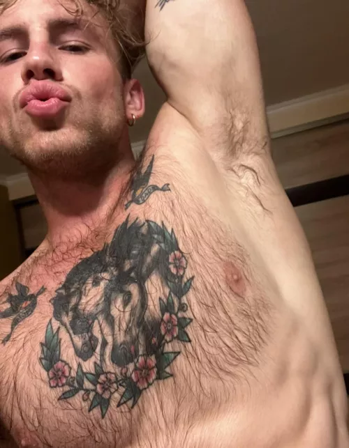 Kiss my pits gently by haael12