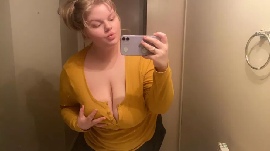 little miss sunshine 💛🌻 by saucyysarahhh