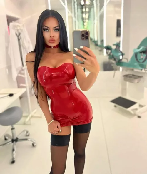 SHORT enough? by evilwomanqueen