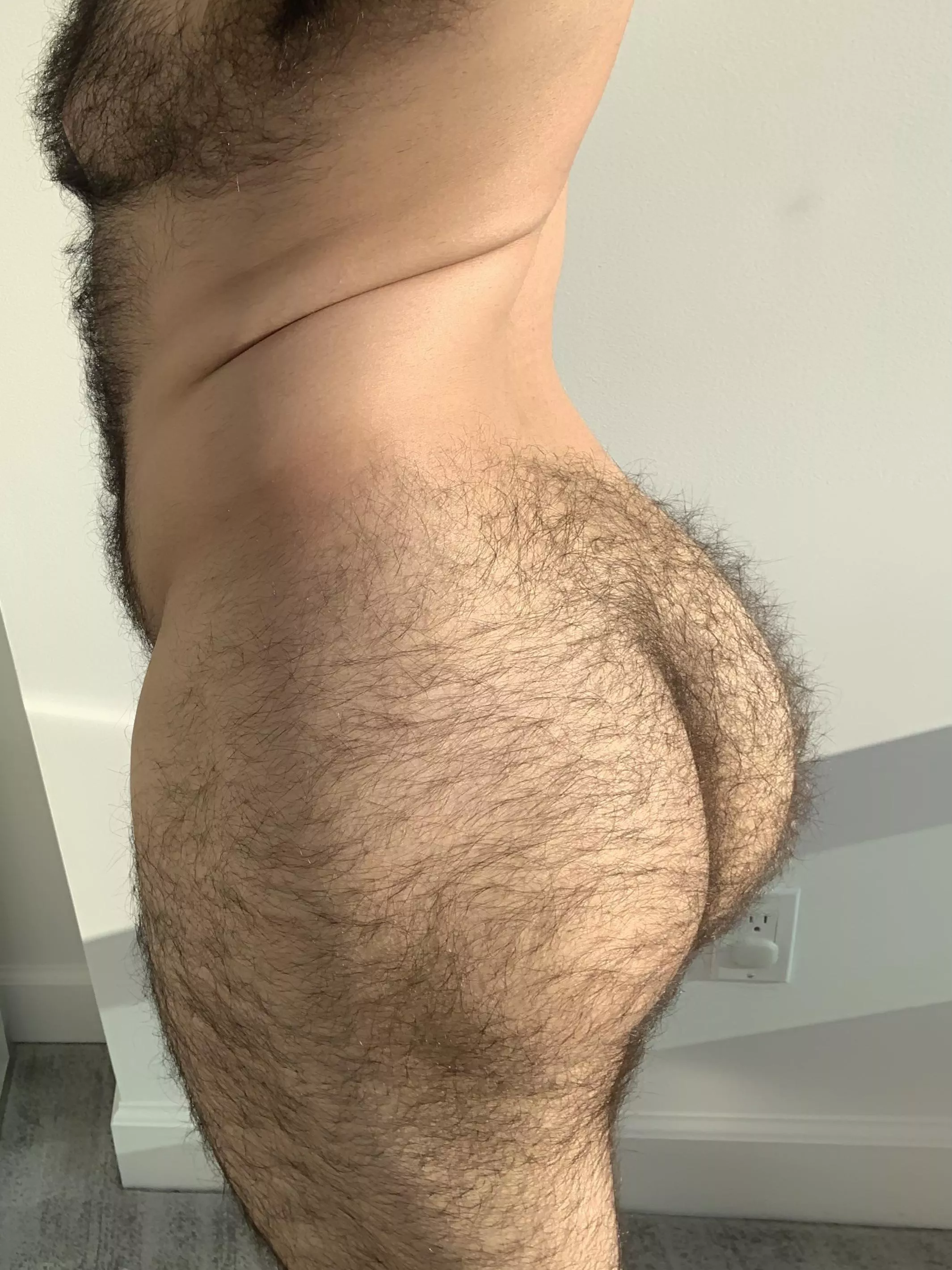 Str8 considering bottoming.. posted by -FuzzyAd