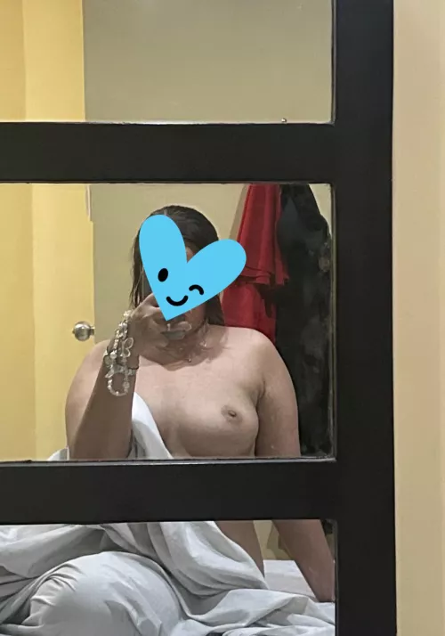 Waiting (f)or you.. by dontaskwhoiam22