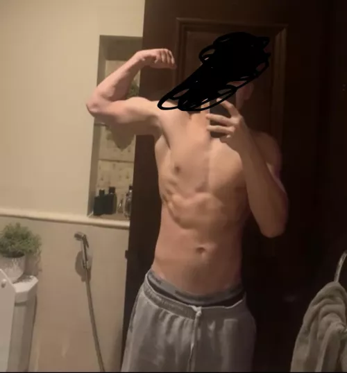 20us dom jock looking for a sub obedient slut(FIT ONLY). Send a pic to be added back. Snap: Evan_agold2022 by BusinessParticular12