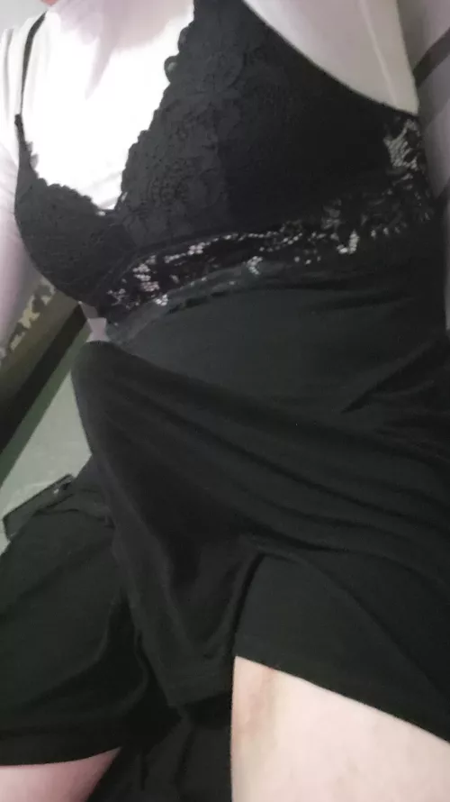 Dress bulgeing by geileherder1