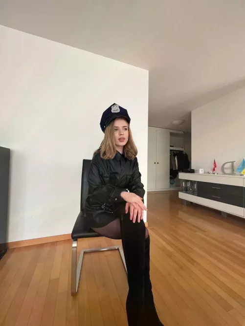 Eat me until I can’t take it anymore by NikiJonese