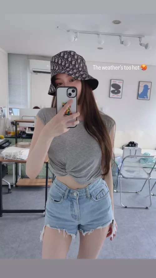 Elaine (Physical 100 contestant) by Ok_Try2777