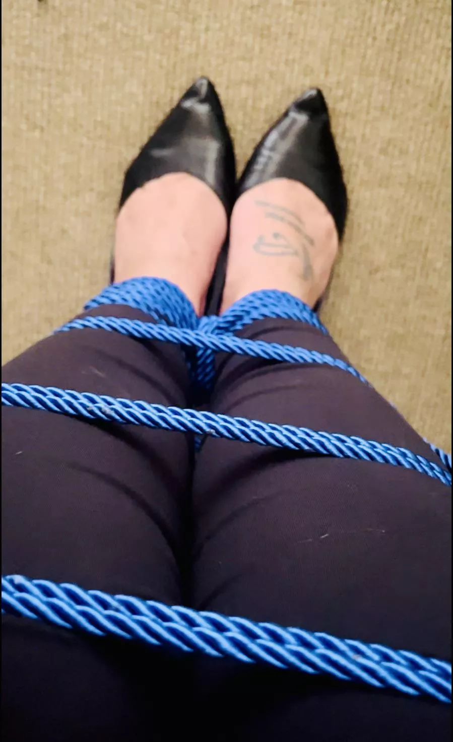 Friday avro play posted by heelstokiss