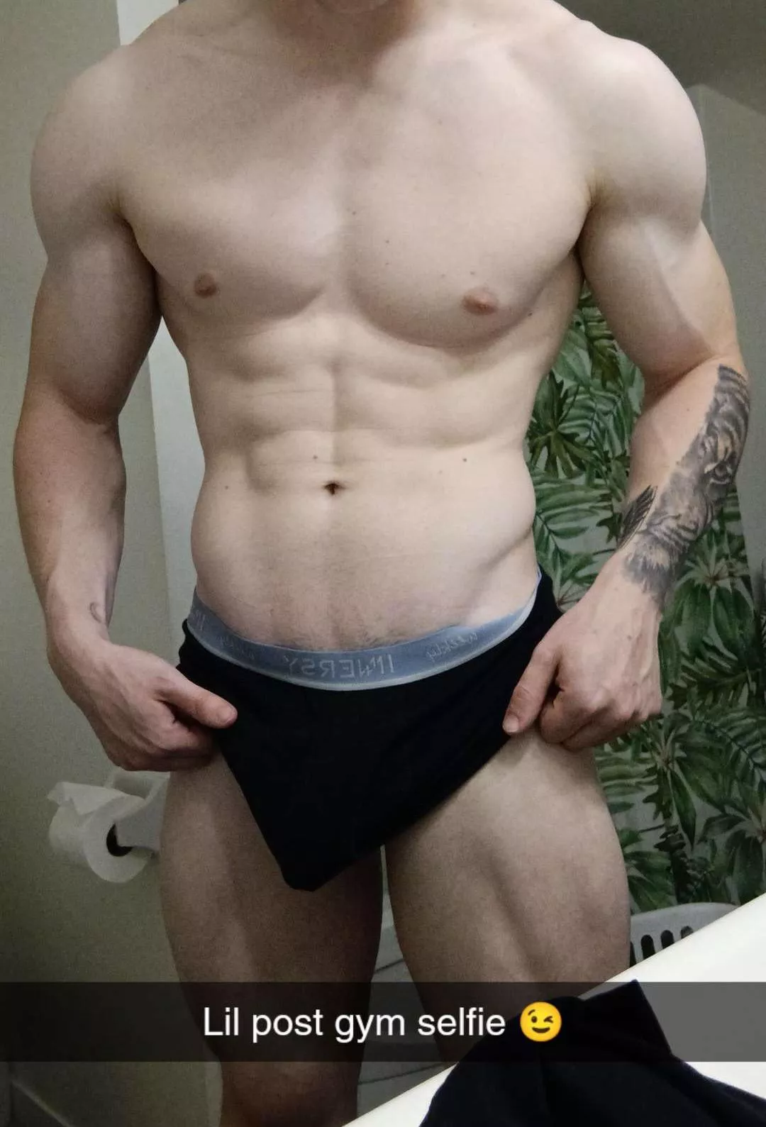 Friday (m)orning flex posted by PlusMix877