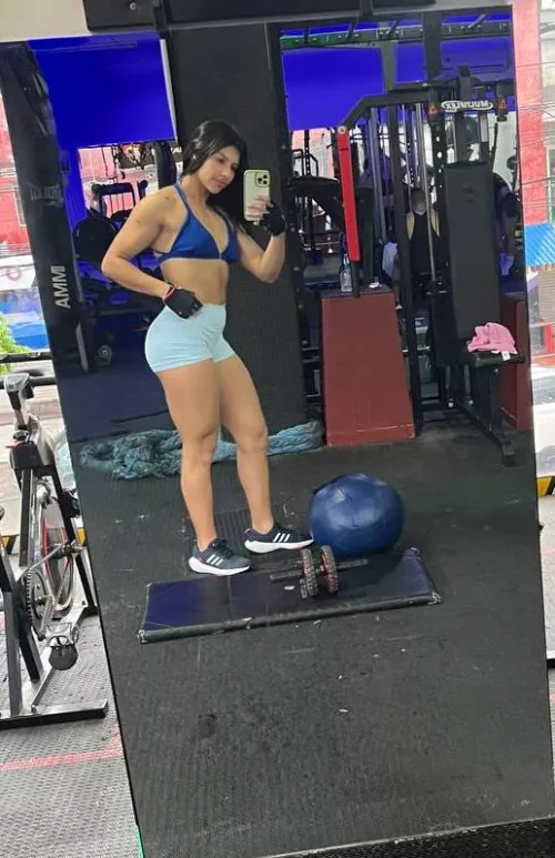 Glutes been growing steadily by Ringedsplitter