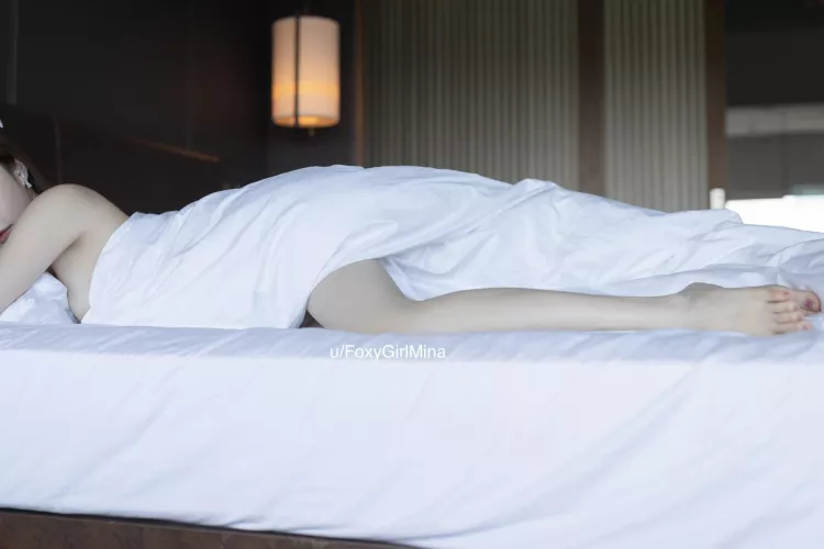 Had too much to drink and woke up naked in a hotel with my boss. by FoxyGirlMina