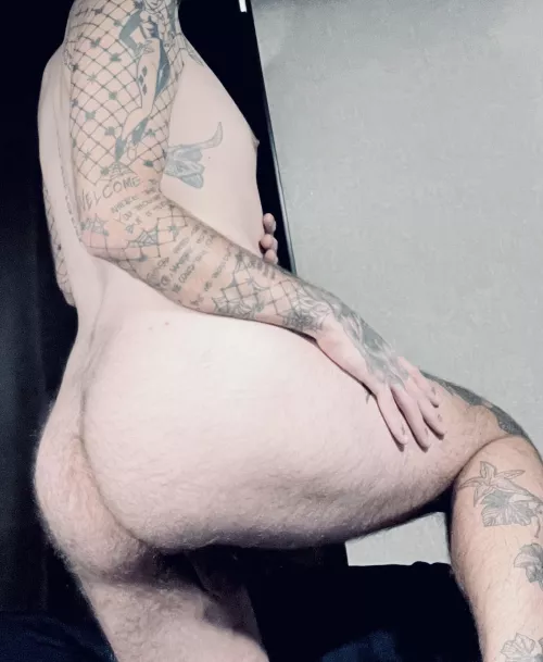 happy friday fellas 😛 by xrelictusxx