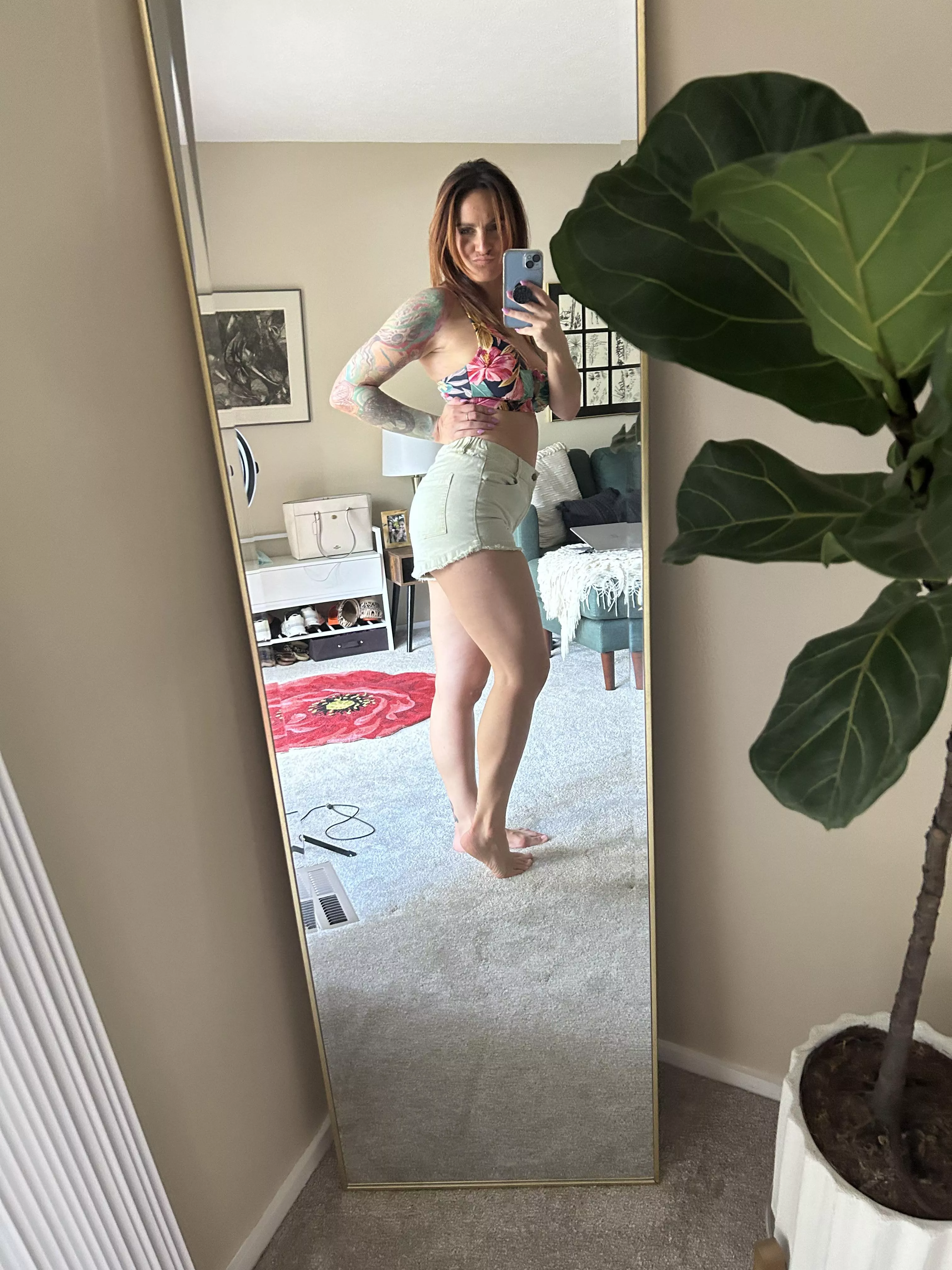 Have a great day everyone! [F] posted by Tay-Rae773