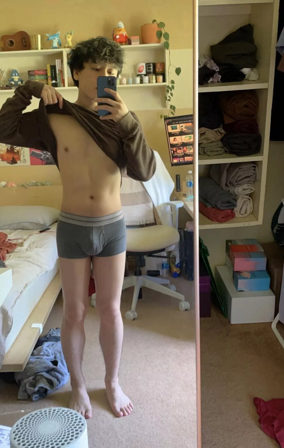 hold me by my waist posted by samt90001