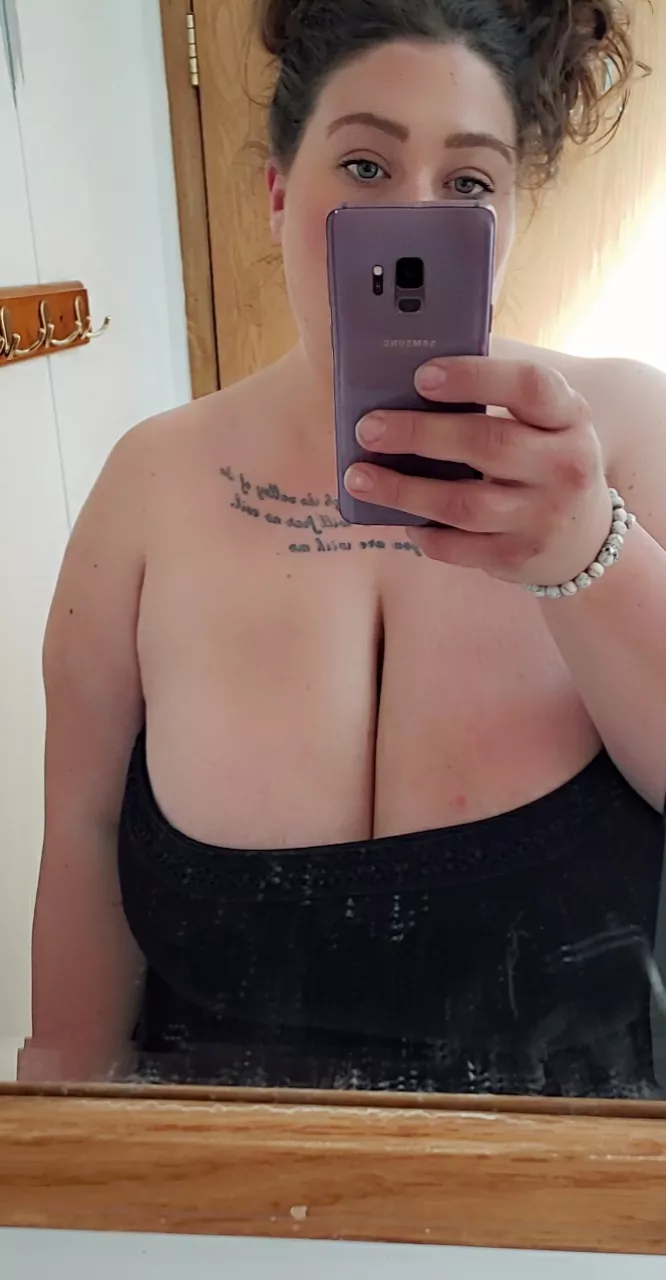 Im going to the fair later, and im actually so excited for a elephant ear 😍😍😍 posted by DevilishlyDelilah