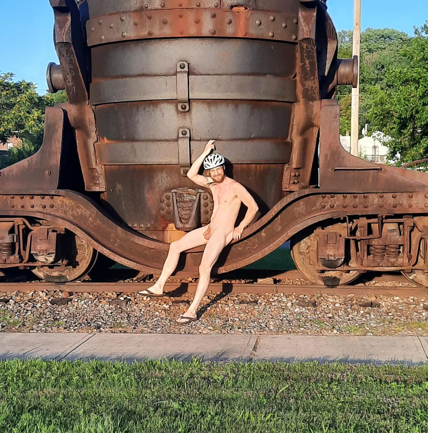 Iron works posted by modernnakedguy